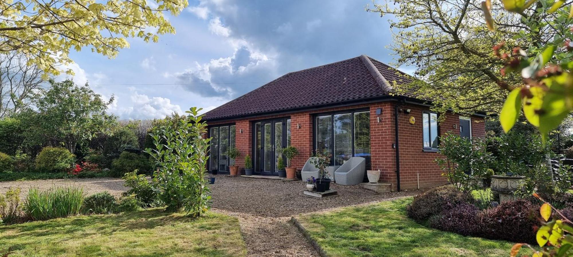 Begonia Cottage Briston Luaran gambar